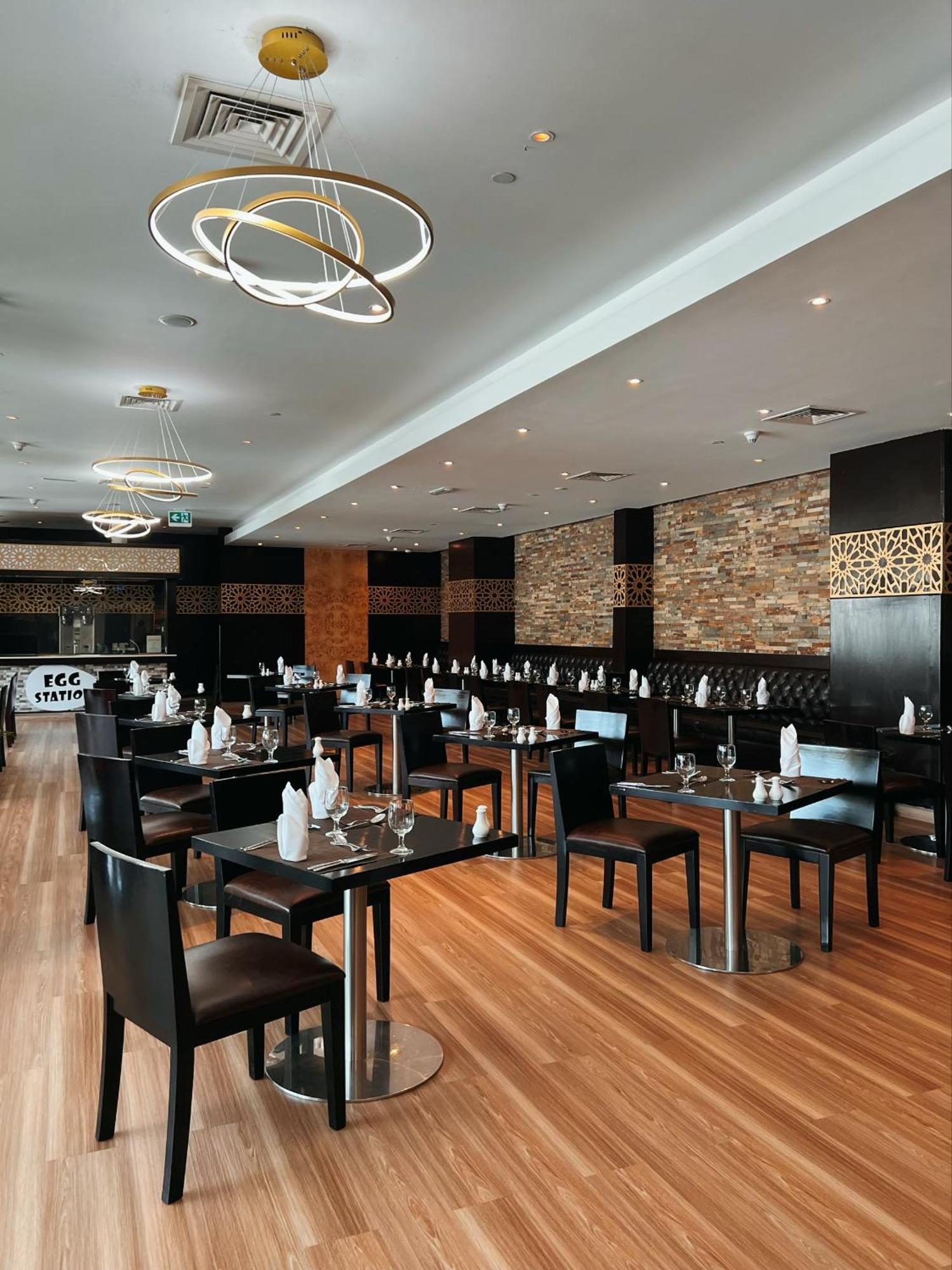 Metropolitan Al Mafraq Hotel Abu Dhabi Eksteriør bilde