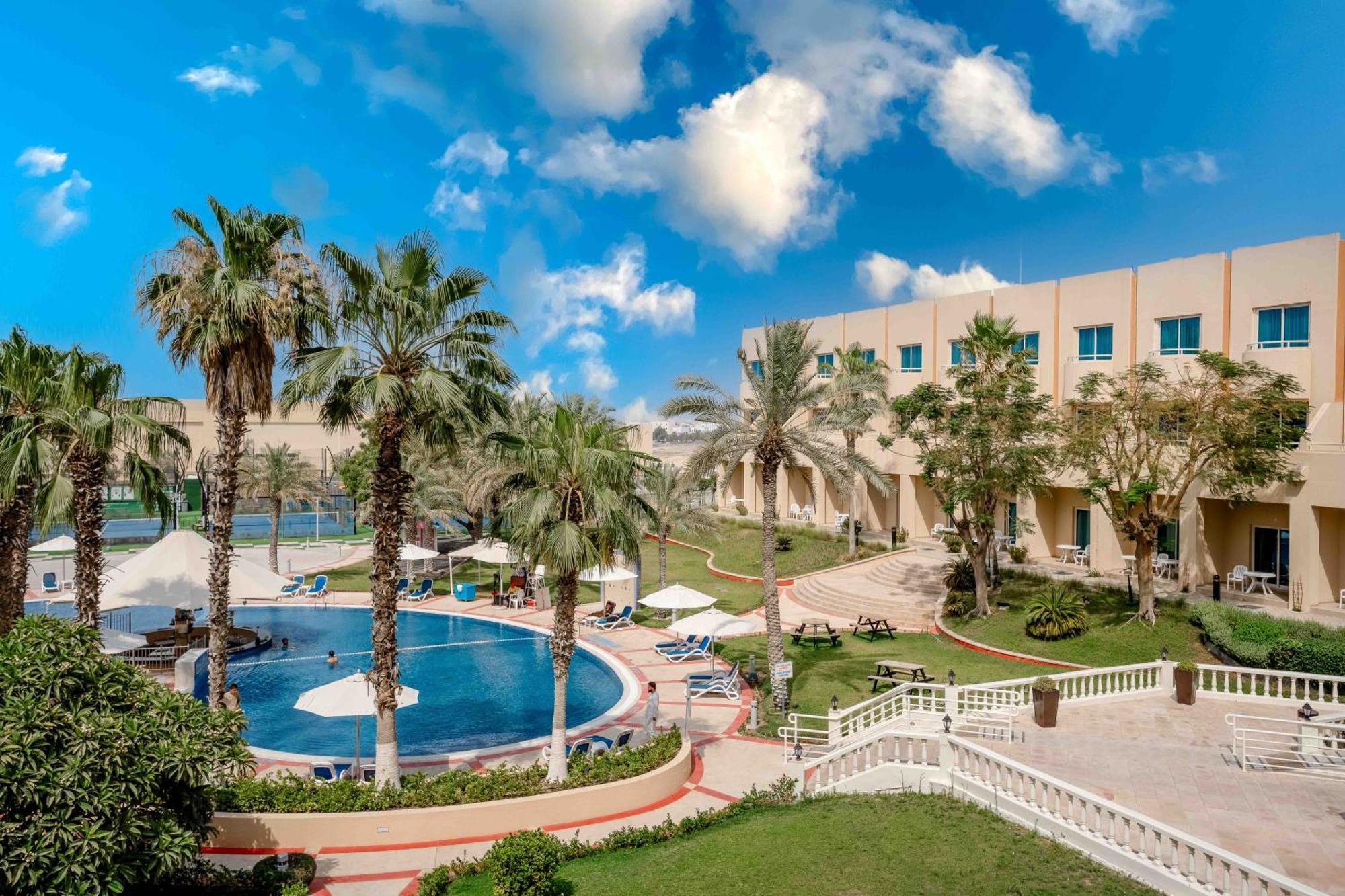 Metropolitan Al Mafraq Hotel Abu Dhabi Eksteriør bilde