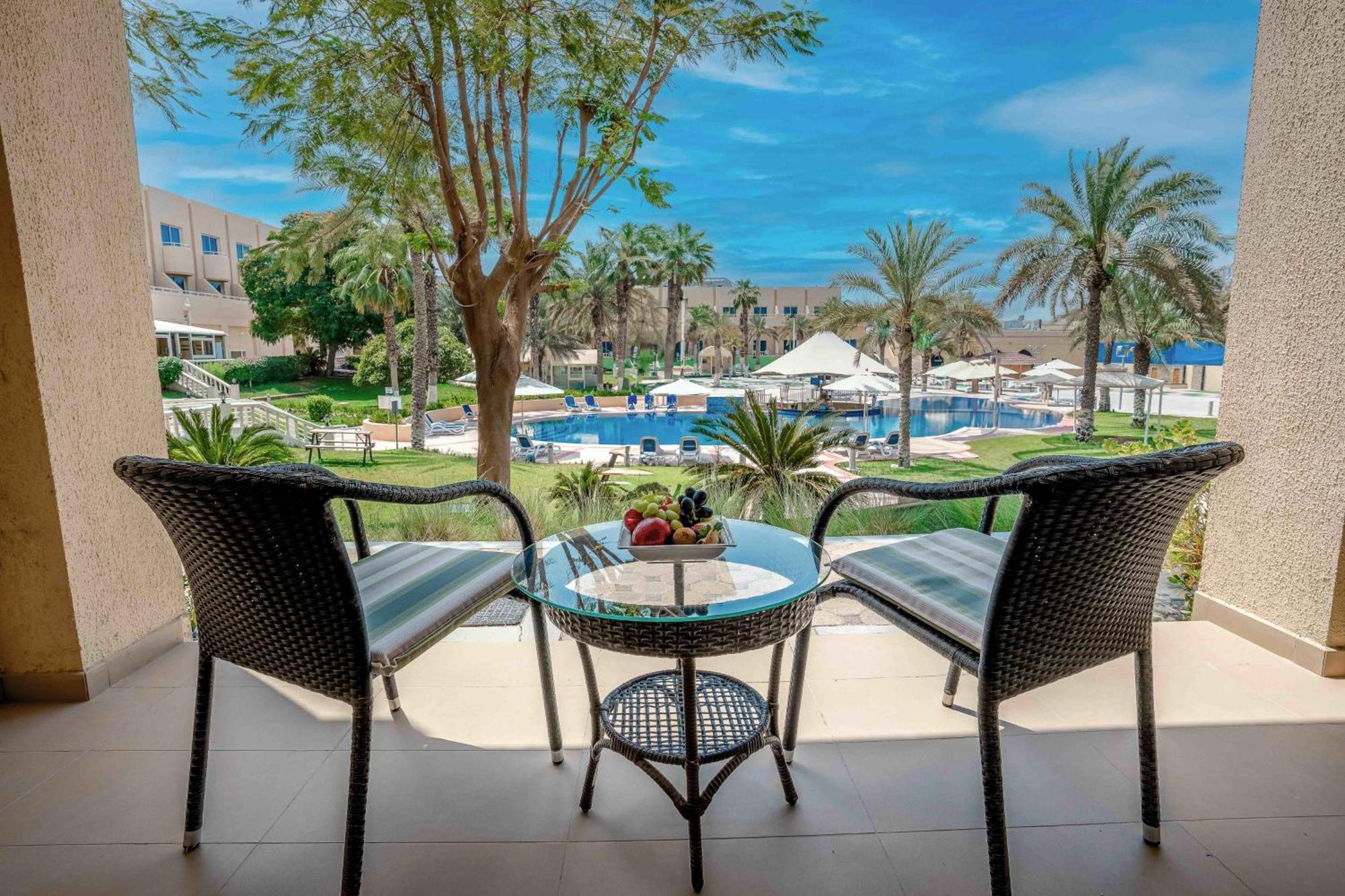 Metropolitan Al Mafraq Hotel Abu Dhabi Eksteriør bilde