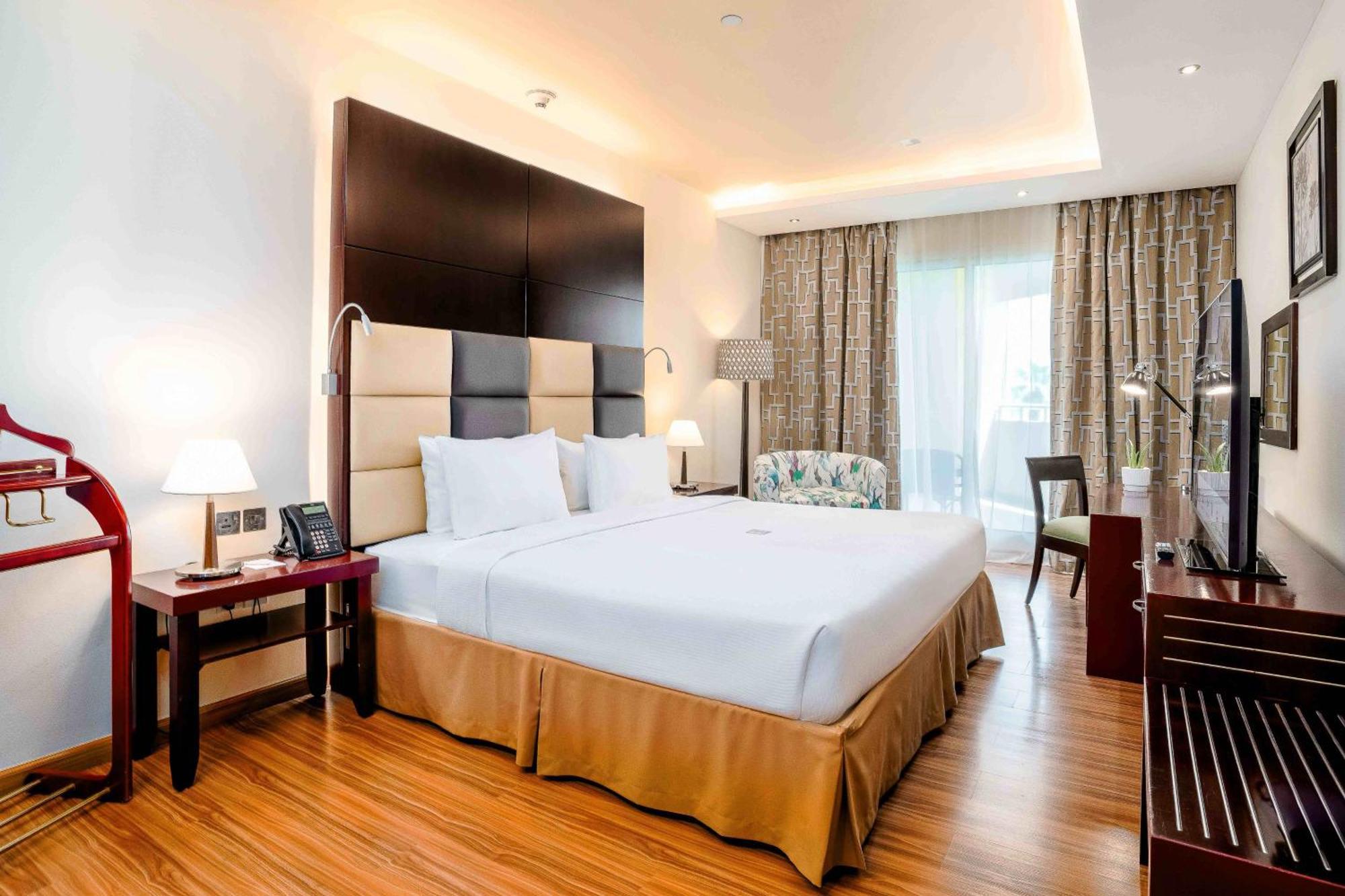 Metropolitan Al Mafraq Hotel Abu Dhabi Eksteriør bilde