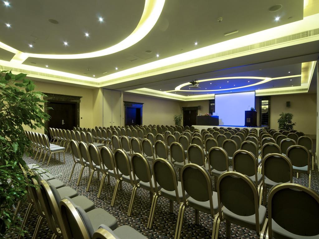 Metropolitan Al Mafraq Hotel Abu Dhabi Eksteriør bilde